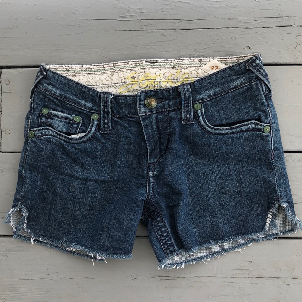 🔴STITCH’S authentic denim shorts chekore
